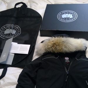 MUST SELL QUICKLY! Canada Goose Grizzly Bomber (Kids) Size 6-7